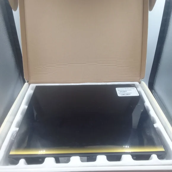 Netgear R6300 WiFi Router - Picture 3 of 9